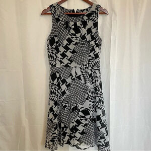I LE Women’s Black White Patterned Sleeveless Fit Flare Dress Size 8